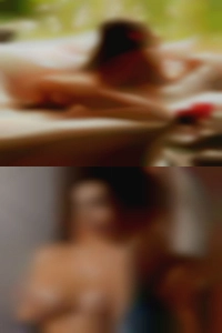 Love passionste women on kissing.